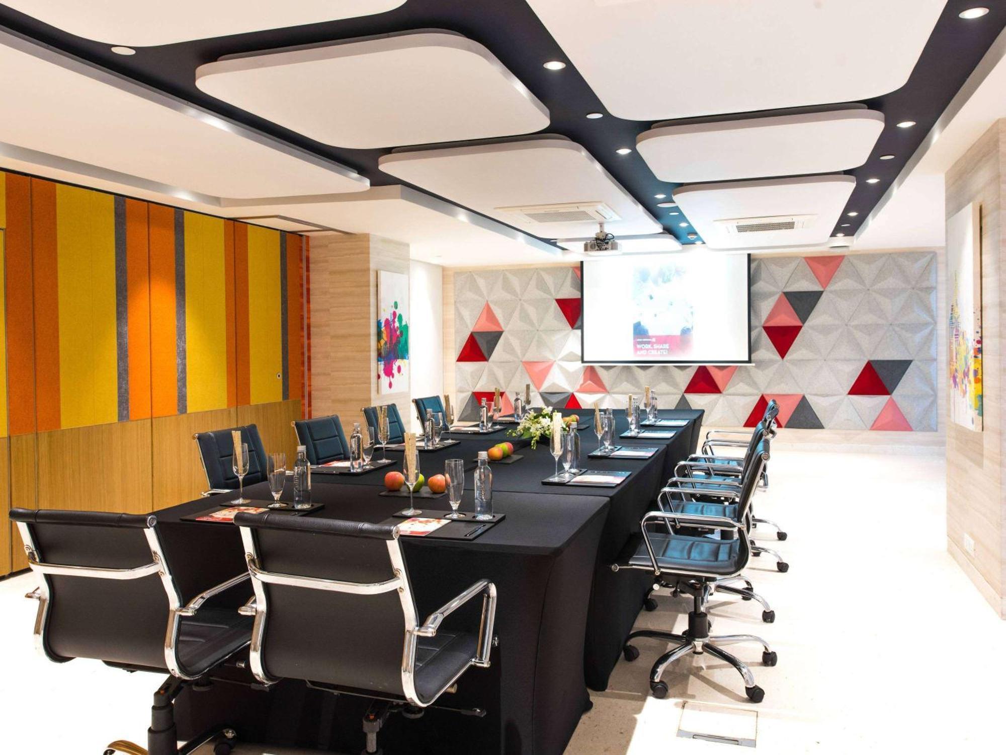 Ibis New Delhi Aerocity - An Accor Brand Exterior photo